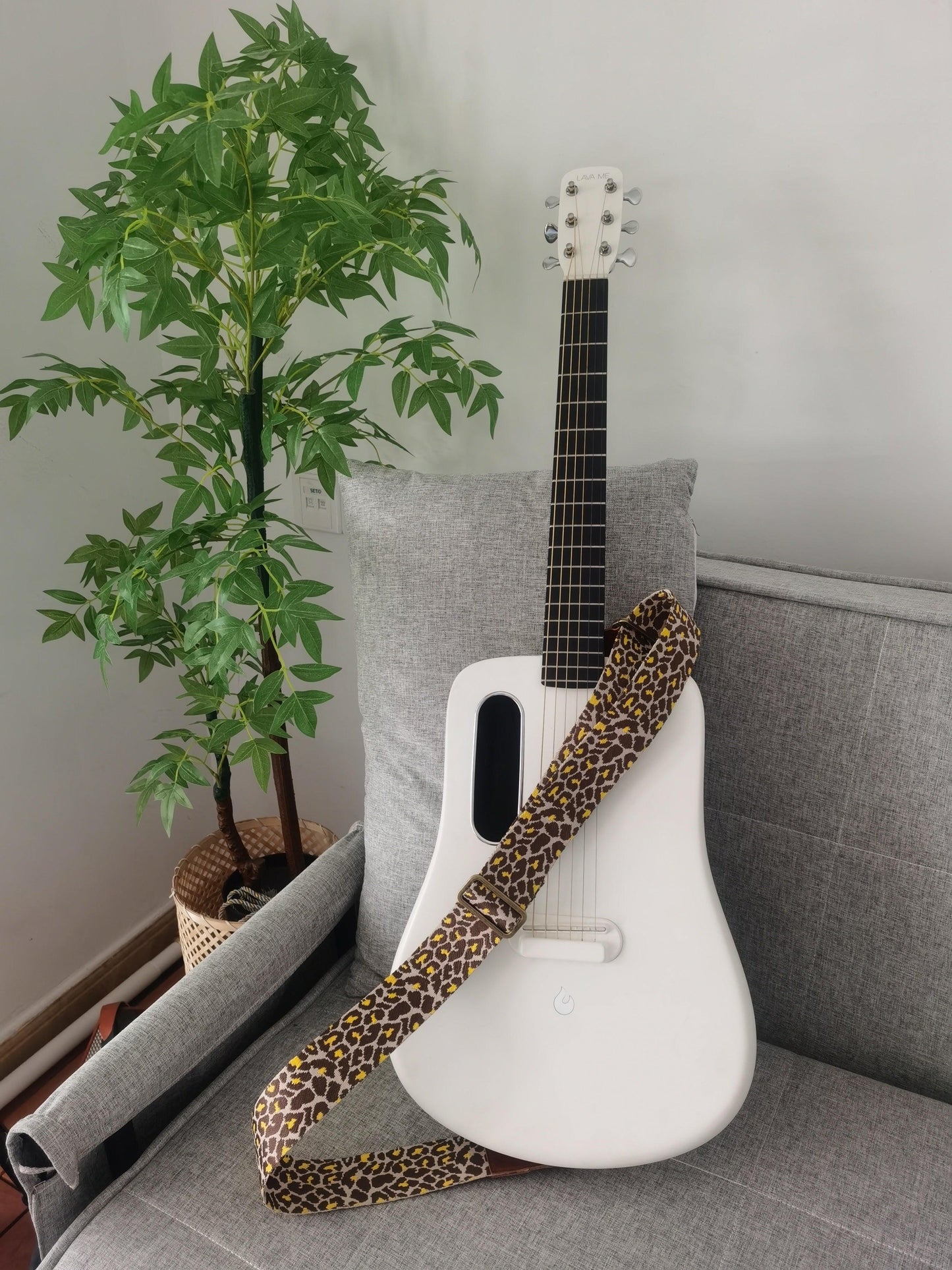 Polyester Guitar Strap with leopard print.